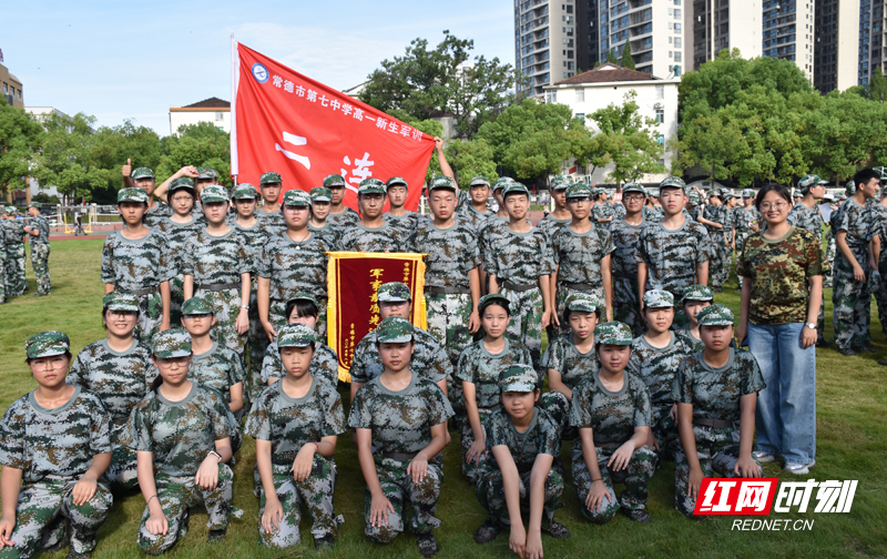 二连合照.jpg