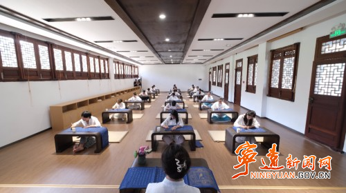 九嶷山控股集团举办“心灵奇愈” 疗愈会_副本500.jpg