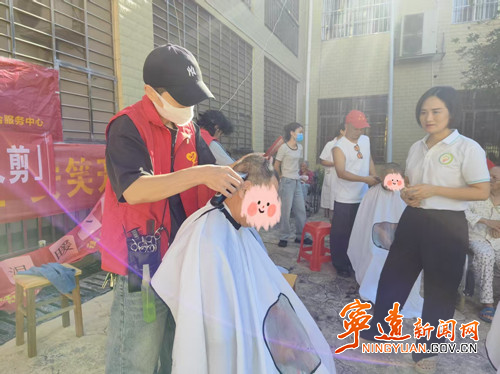 宁远民政局：义剪活动为康复者注入“心”能量_副本500.jpg