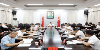 郑湘专题调度生态环保相关工作