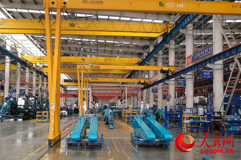 搬到中国，看着具有高质量发展的湖南，看着新