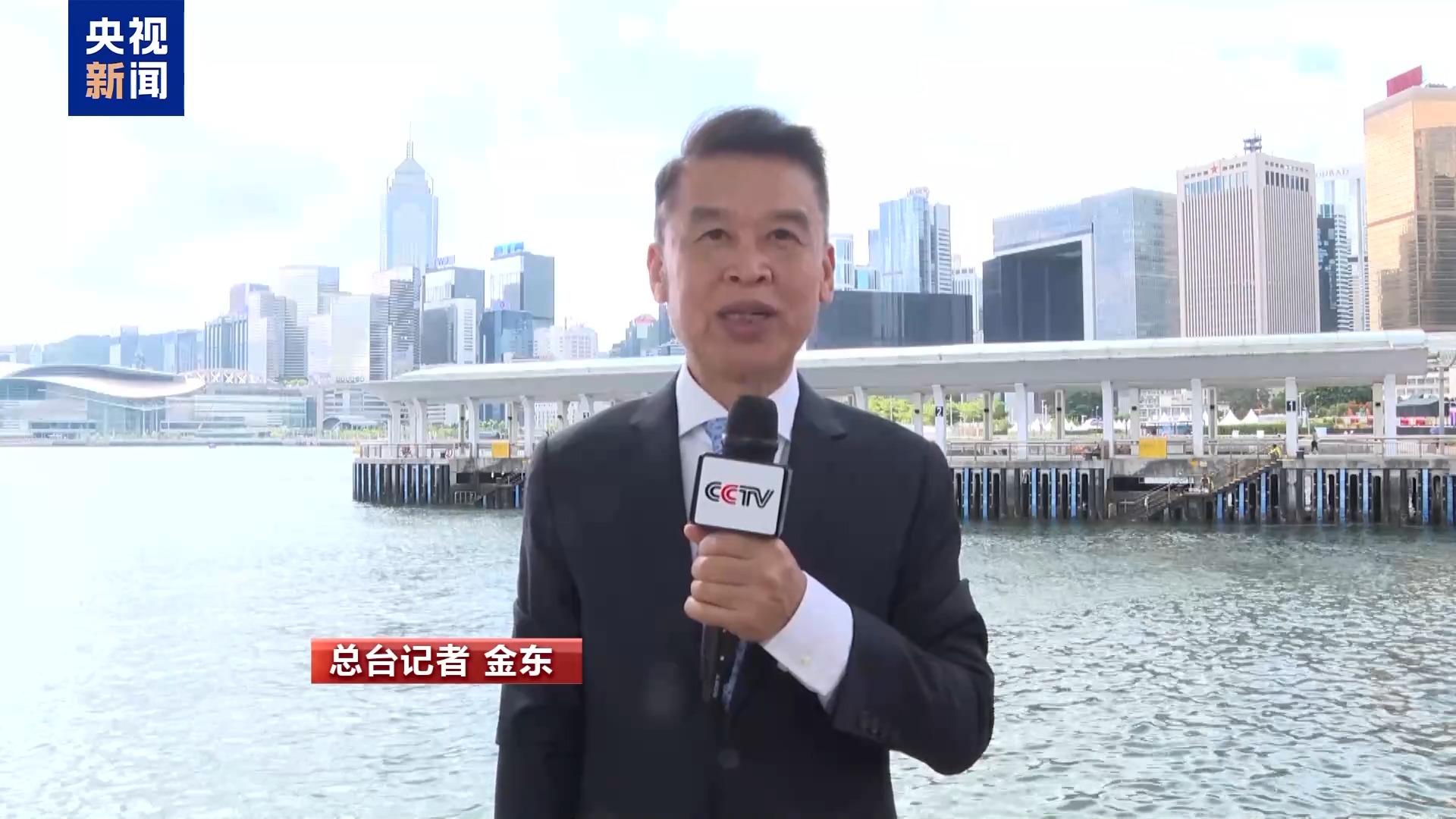 所有的香港和澳门部门都关注胜利的军事游行：