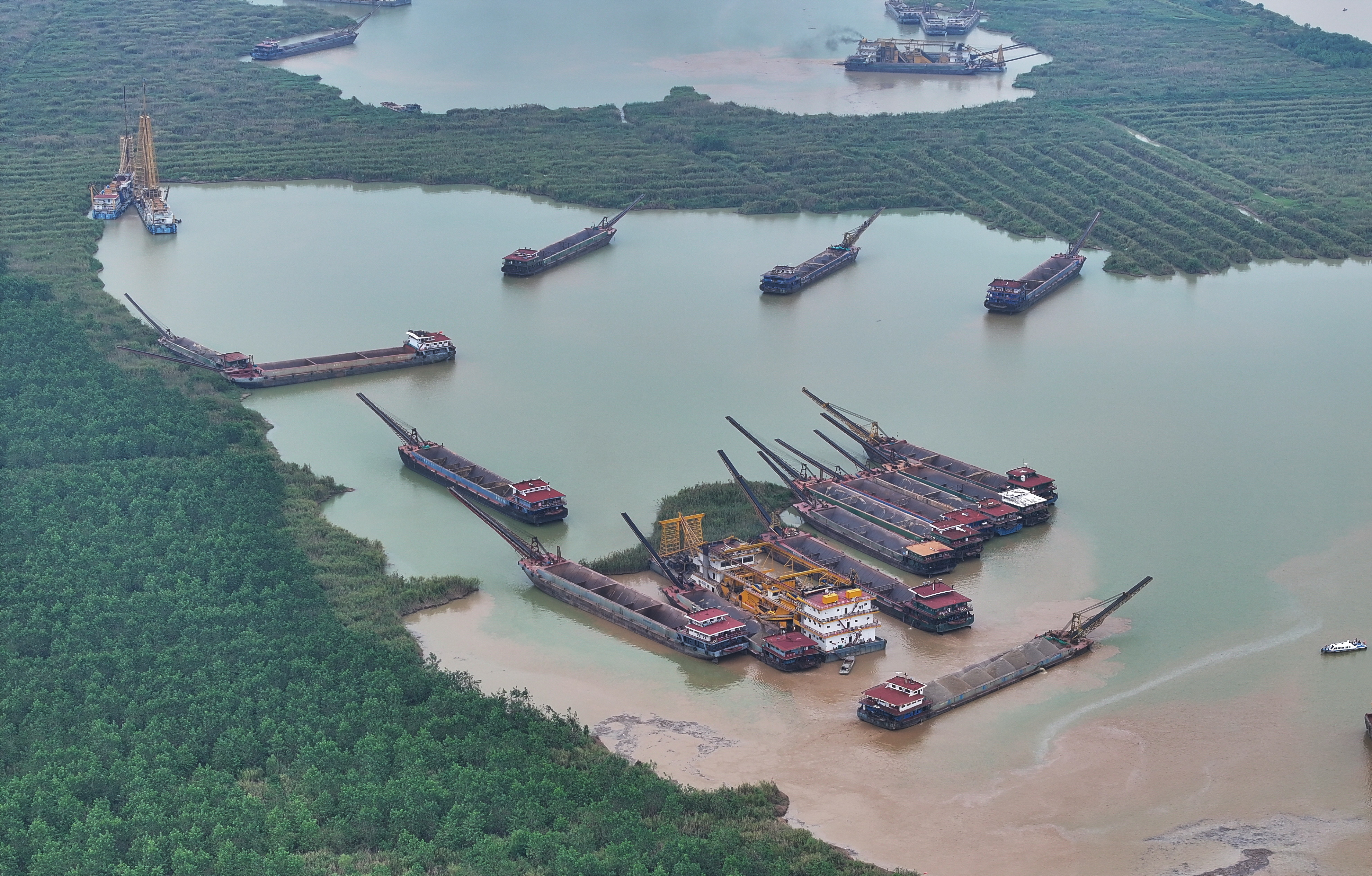 硬核科技助力洞庭湖生态疏浚