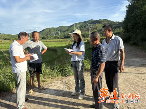 宁远农业农村局：科技特派员田间“把脉”_副本500.jpg