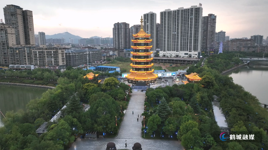 怀化市鹤城区：鹤鸣洲文旅推介+城市IP形象发布同步举行 为旅发大会添彩（半成品）.mp4_20250909_153941.369.jpg