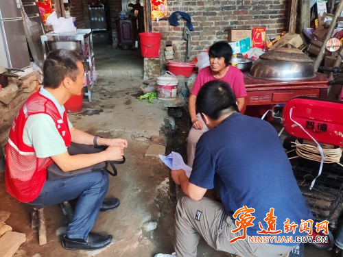 宁远天堂镇：入户走访听民声_副本500.jpg