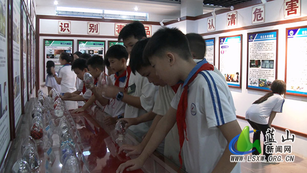 我县加强禁毒宣传 守护青春成长.jpg