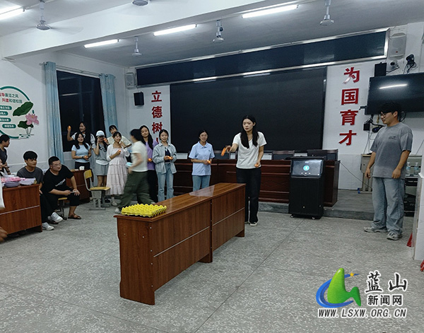 大桥学校开展教师心理健康团建活动.jpg