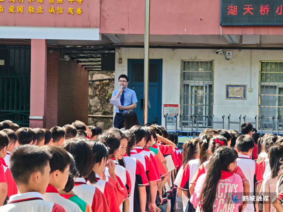 肖康华.jpg