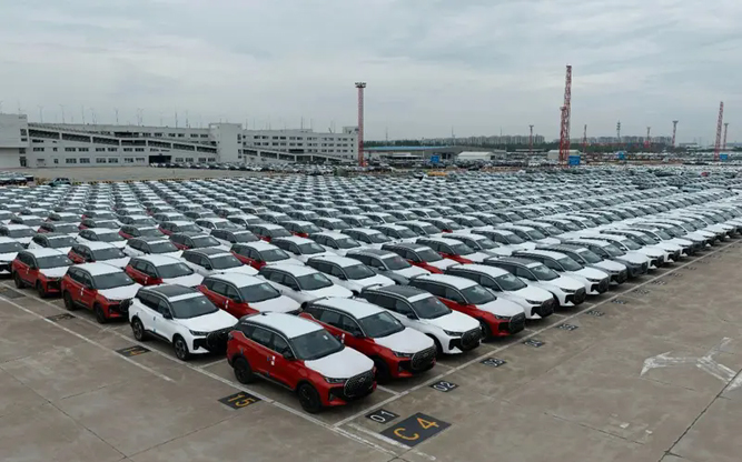 8部门发文提出2025年力争实现汽车销量3230万辆左右