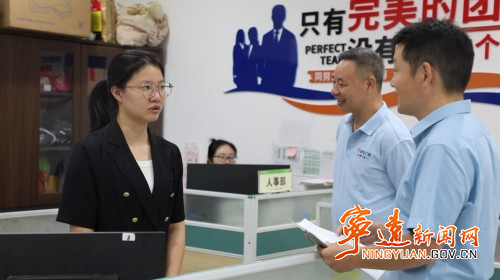 寧遠：鼓勵商家開放廁所 助力旅發大會1_副本500.jpg