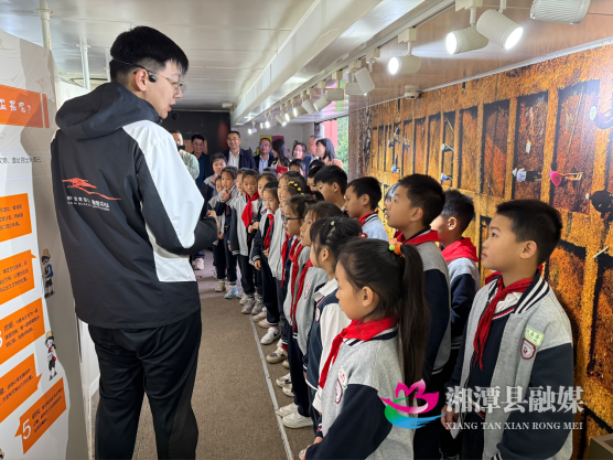 省市联动送文化 汉风古韵润校园——湘潭县专场活动启动仪式举行512.png 省市联动送文化 汉风古韵润校园——湘潭县专场活动启动仪式举行512.png