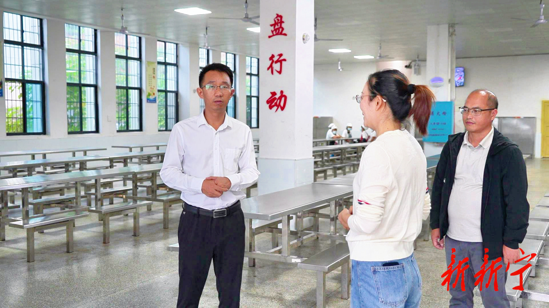 彭洪兵到回龙寺镇芙蓉学校开展食品安全包保督导检查工作(图1)
