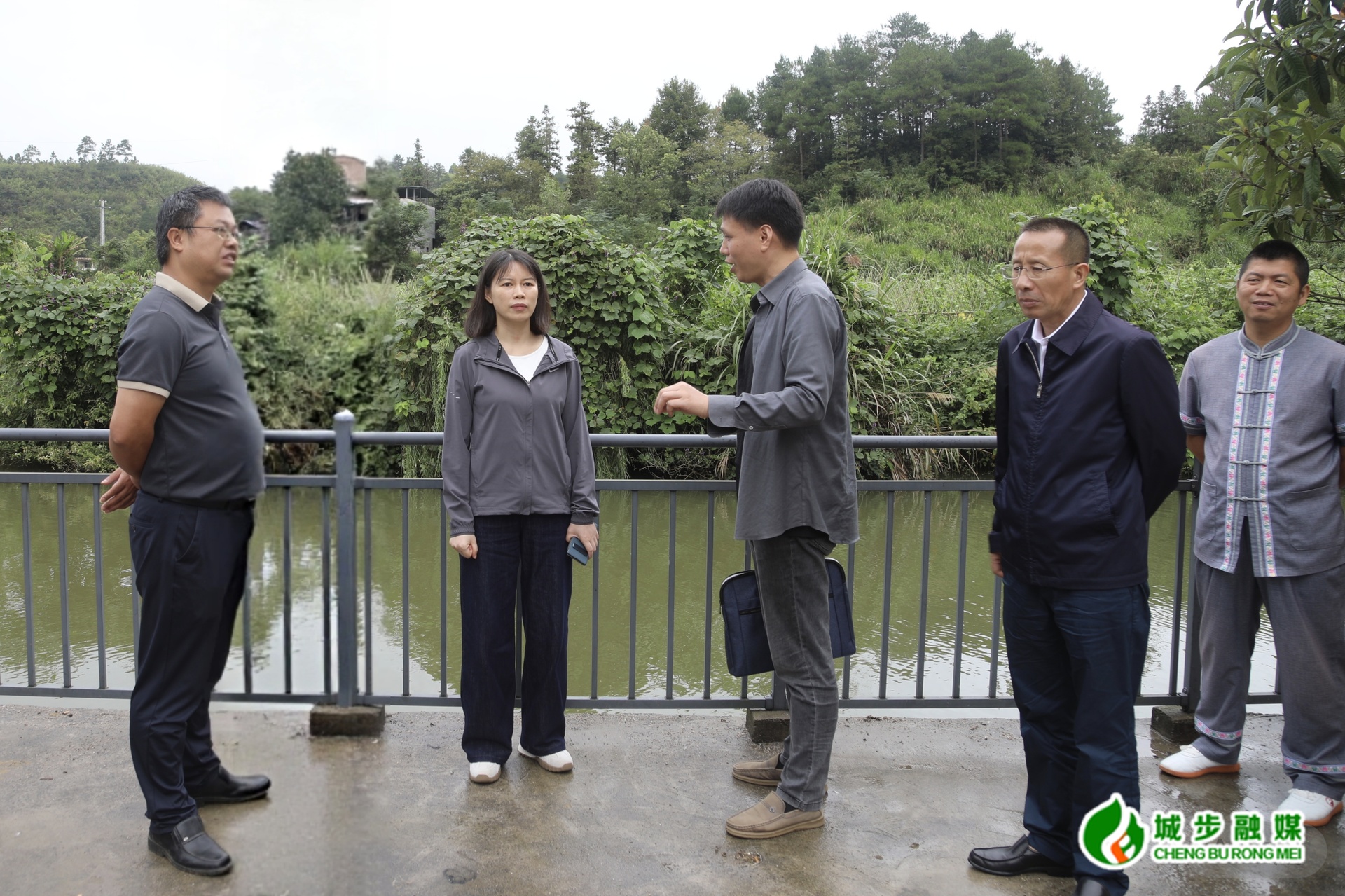 王慧敏以“四不两直”方式调研督导巩固拓展脱贫攻坚成果同乡村振兴有效衔接、土地二轮延包等工作(图2)