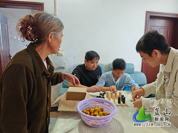 土市学校开展融合教育“从‘心’出发”家访活动.jpg