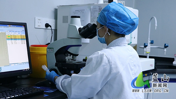 蓝山县中心医院:坚守一线用责任守护生命健康.jpg 蓝山县中心医院:坚守一线用责任守护生命健康.jpg