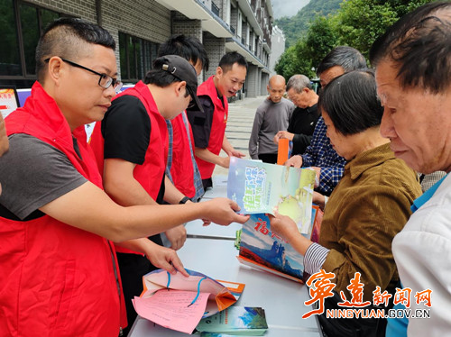 宁远森管局：“话家常” 传递民族情_副本500.jpg