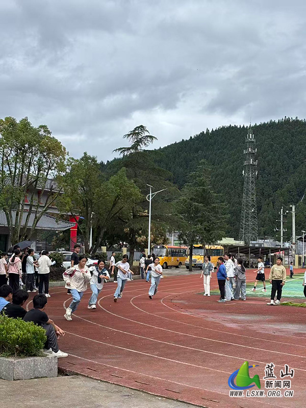 燃情校运，逐梦赛场——大桥学校校运会精彩启幕.jpg