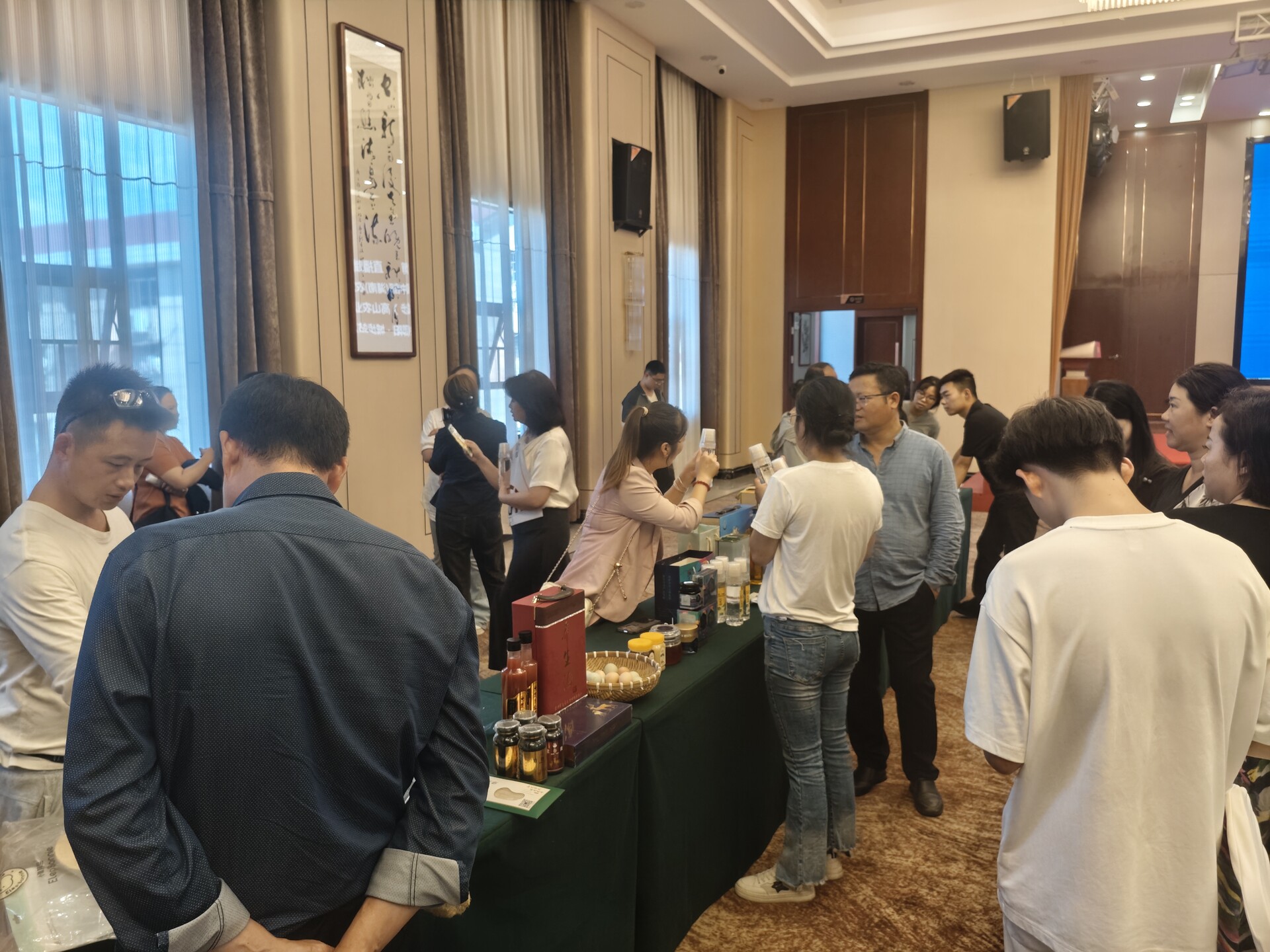 城步：千名主播直播助农博 苗乡珍品借力“云端”拓市场(图2)