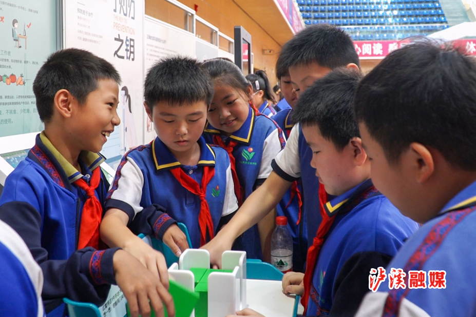 科技到思源学校.jpg
