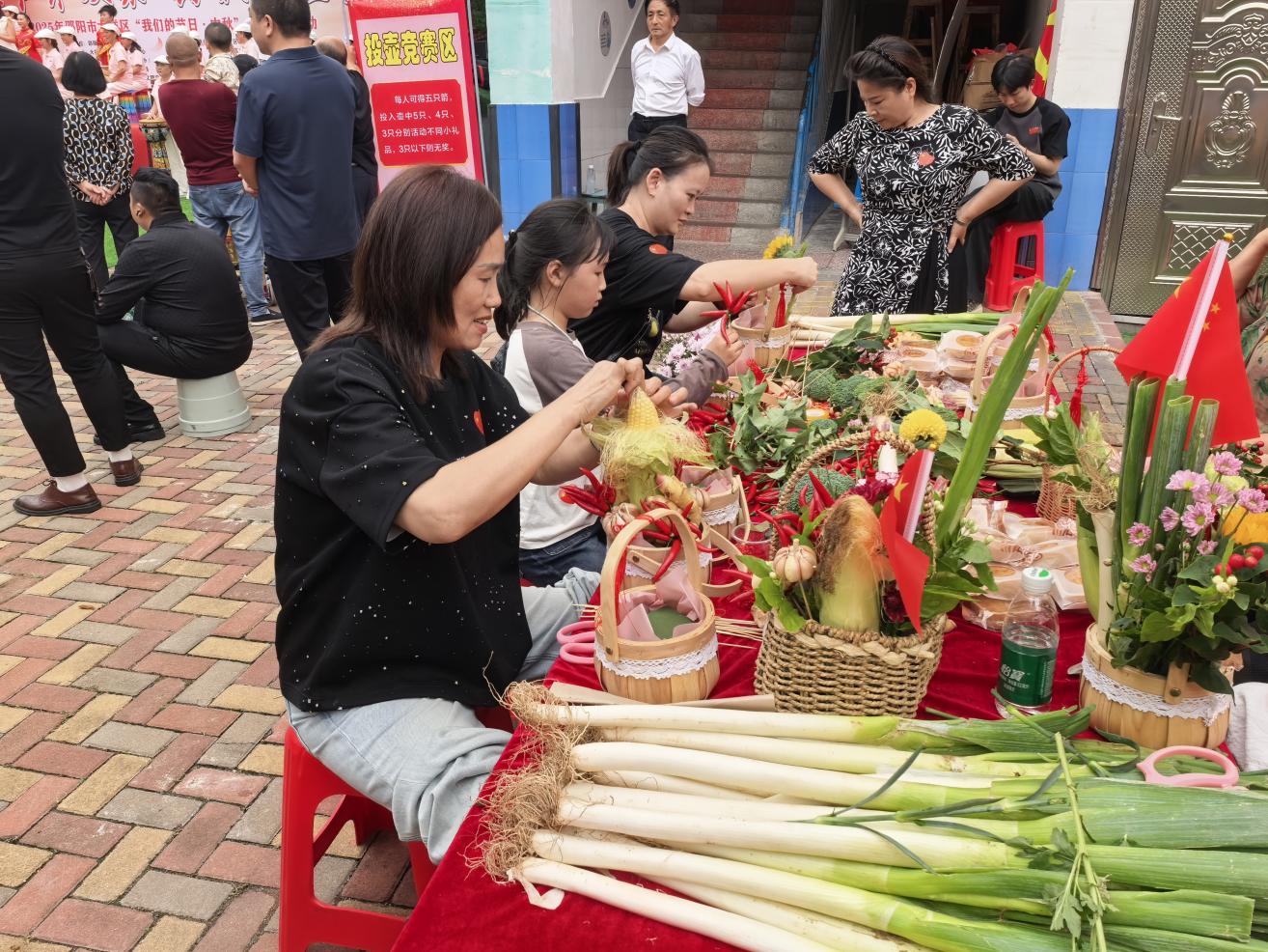 佳节齐欢聚 共叙邻里情——大祥区红旗路街道双节同庆活动精彩纷呈(图4)