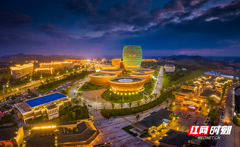 瓷谷夜景.jpg