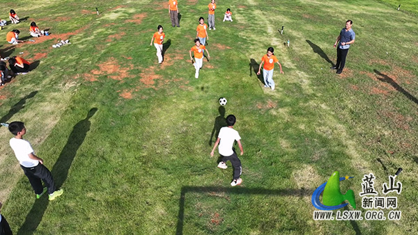 楠市镇中心小学：种下绿茵梦 争当“永”先锋.jpg