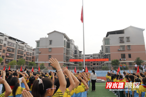 c8147ed43b3255bb7255b27b444d9cc.jpg