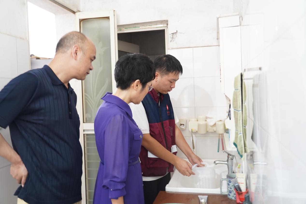 “四不两直”查水质 心系民生护安全  ——大祥区政协联合区纪委监委开展城乡供水一体化专项民主监督(图3)