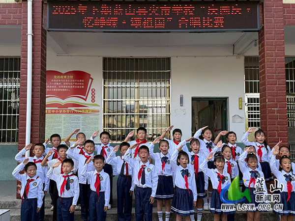 火市学校举行“庆国庆·忆峥嵘·颂祖国”合唱比赛.jpg
