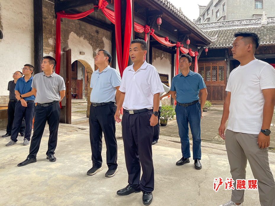 符家波国庆浦市旅游.jpg