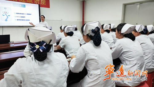 宁远县中医医院：开展专项技能培训_副本500.jpg