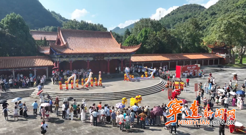 宁远：国庆假期九嶷山景区游客量创新高_副本500.png