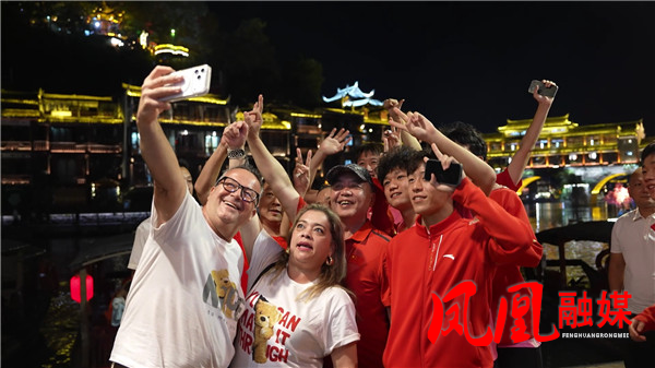 常德队夜游[00_03_29][20251011-113918].jpg
