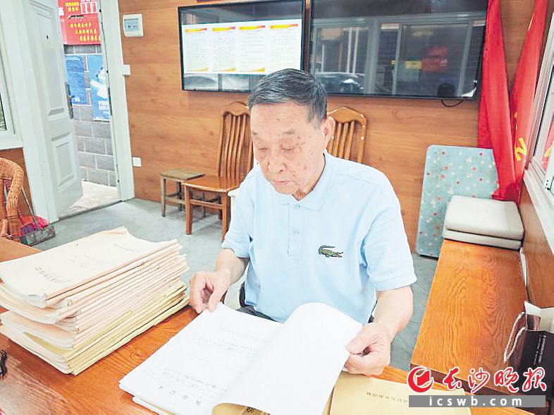 　　丁秋林扎根社区，做居民贴心人。长沙晚报全媒体记者 祝林灿 摄