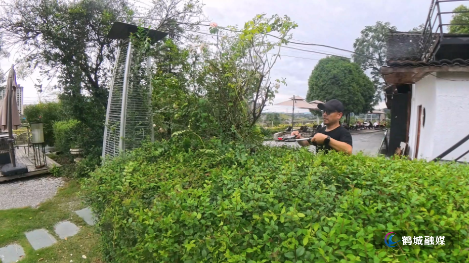 鹤城区城南：店主谈变迁 小店见证街区“烟火气”与“新活力”.mp4_000001.821.png