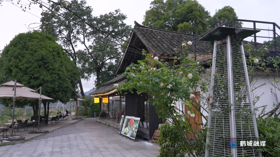 鹤城区城南：店主谈变迁 小店见证街区“烟火气”与“新活力”.mp4_000215.114.png