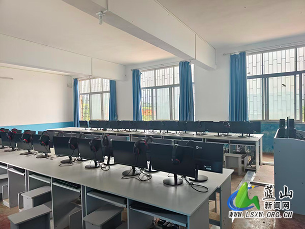 土市学校电脑室改造工程圆满完成.jpg