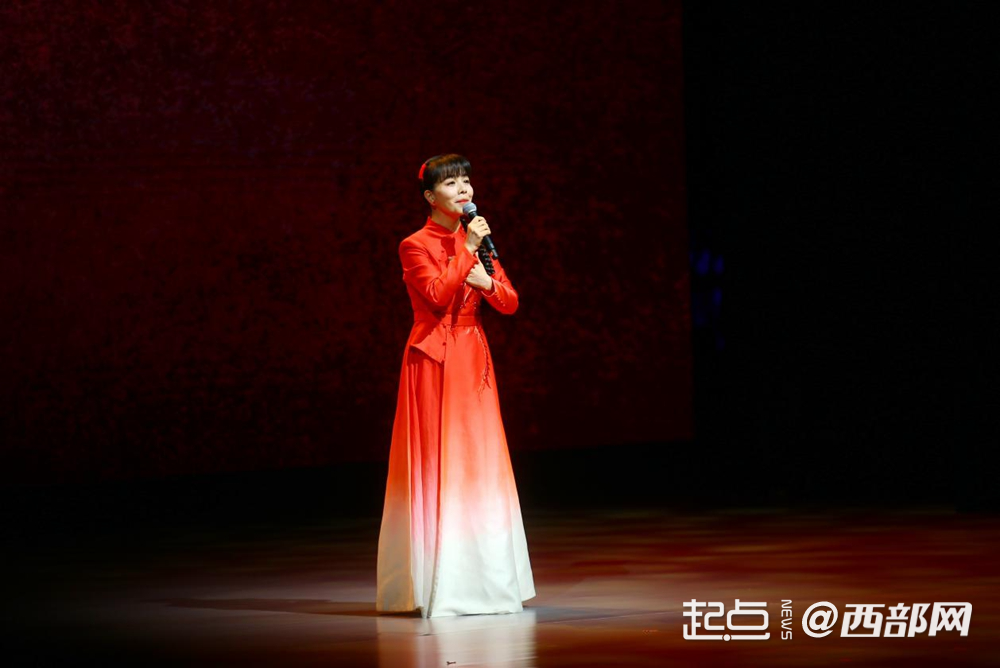 这是高清图像。本次活动的红星闪耀。