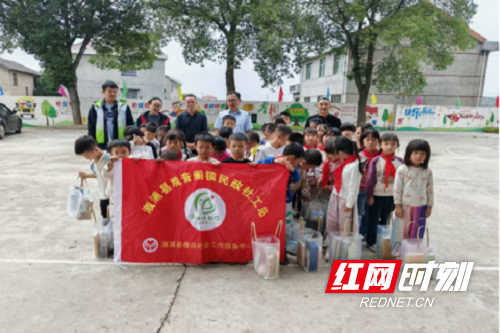 8084e82124e8c79c1e1ba83af865fd9b.png 8084e82124e8c79c1e1ba83af865fd9b.png