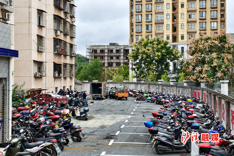交警报废车.jpg