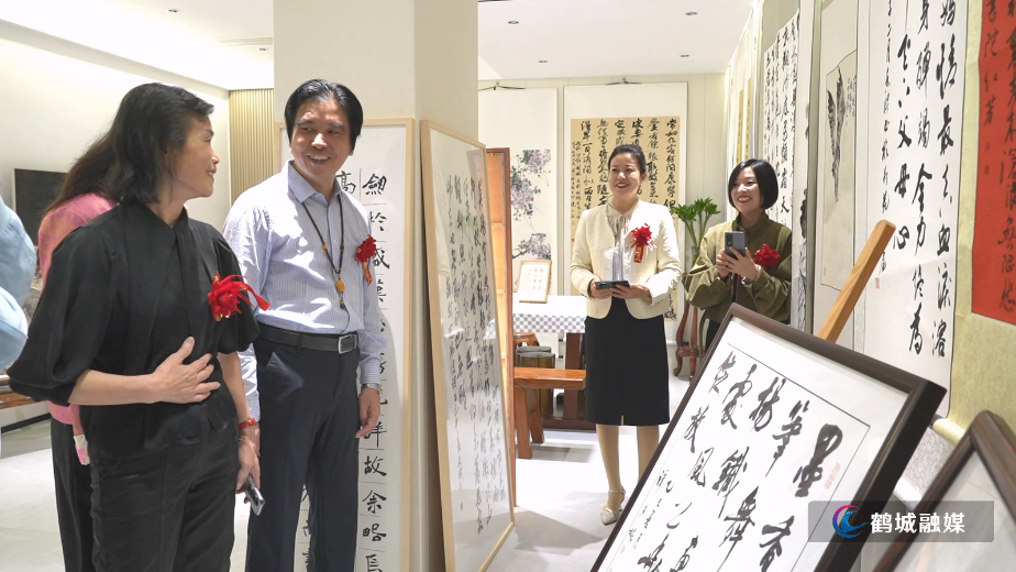 鹤城区文联新增一处创作交流基地 和贤书画院入选.mp4_20251020_161815.459.jpg