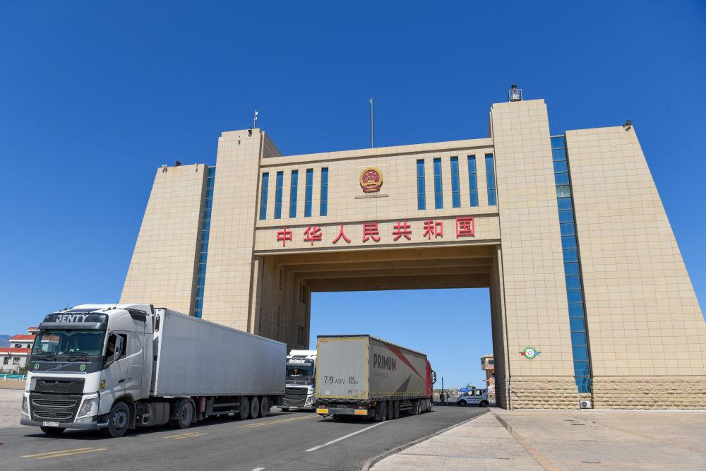 着力打造亚欧黄金通道