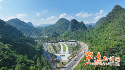 主特产业看宁远：一家景区带富一方百姓4_副本500.jpg