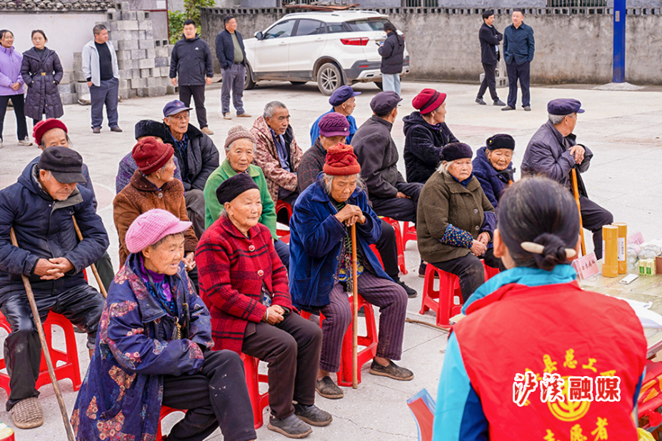 总工会重阳.jpg2.jpg11111.jpg