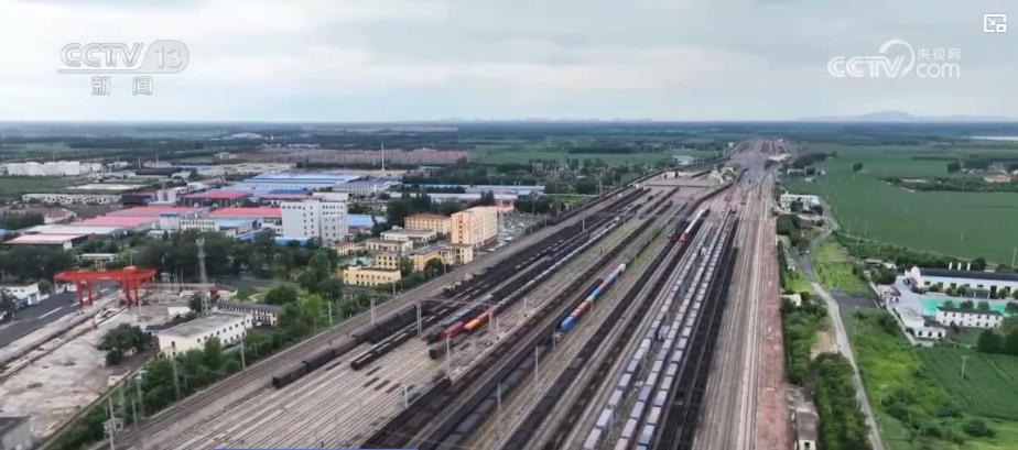 【中国经济三季报】铁路货运与民航运输双双稳步增长 交通大动脉跑出加速度