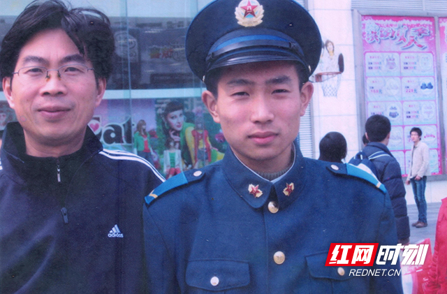 我和父亲.jpg 我和父亲.jpg