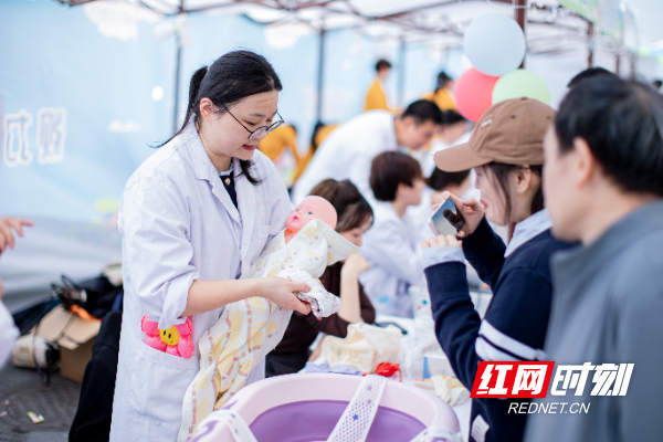 儿童健康集市4.jpg 儿童健康集市4.jpg