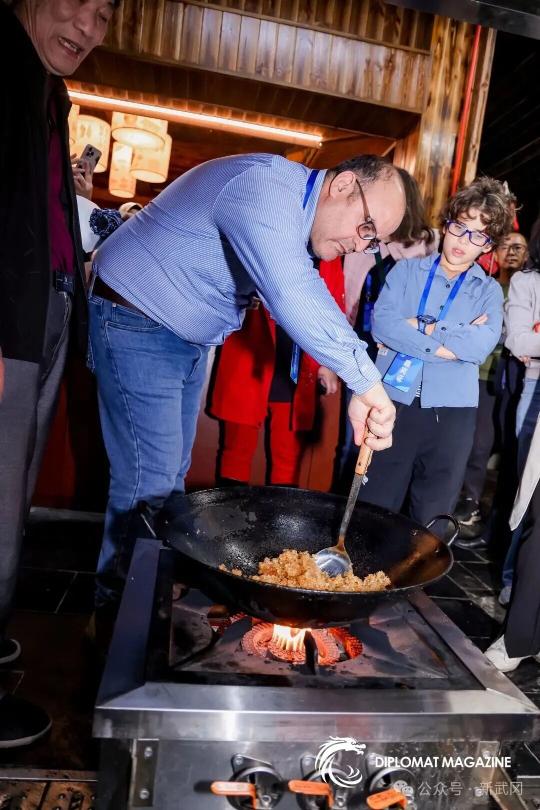 一锅老卤连通世界：与外交官一同体验中国卤味之都的魅力_fororder_微信图片_2025-10-26_173521_932