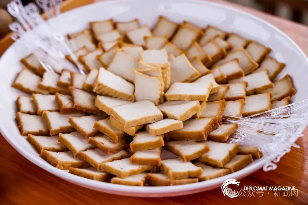 一锅老卤连通世界：与外交官一同体验中国卤味之都的魅力_fororder_微信图片_2025-10-26_173559_893